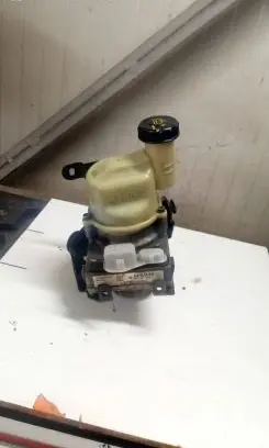 Dacia Sandero Power steering pump 491101292r