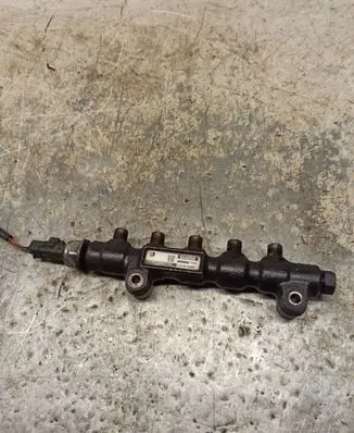 Citroen C4 I Fuel main line pipe 9654592680