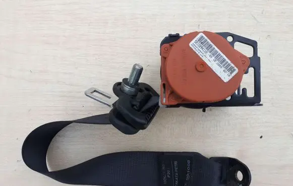 Opel Agila B Rear seatbelt 95514422