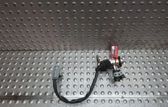 Fuel injector