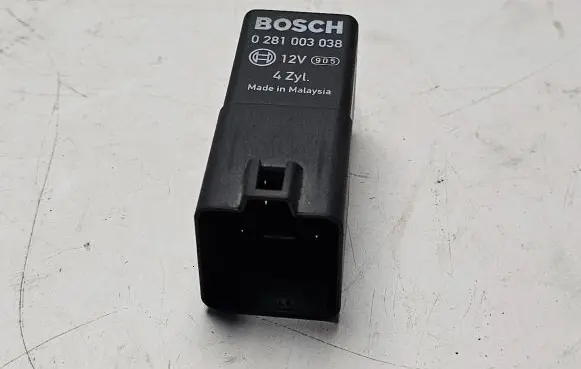 Glow plug pre-heat relay