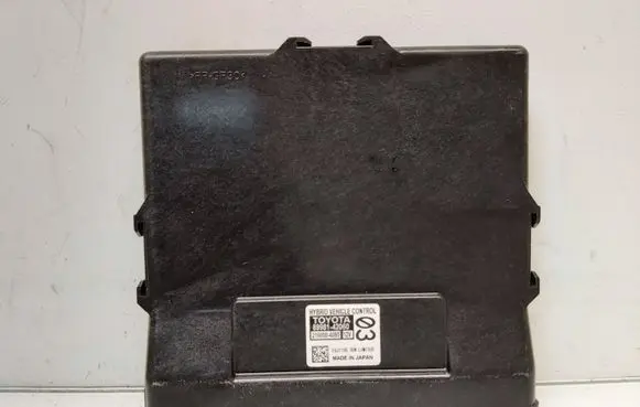 Toyota RAV 4 (XA40) Other control units/modules 8998142060