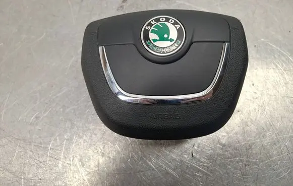 Skoda Octavia Mk2 (1Z) Steering wheel airbag 1Z0880201AH 1Z0880201AHTDZ 62218052A