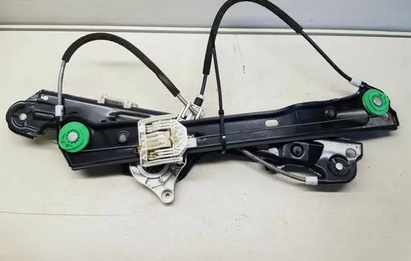 BMW 1 E81 E87 Front window lifting mechanism without motor 7067795S nr7105