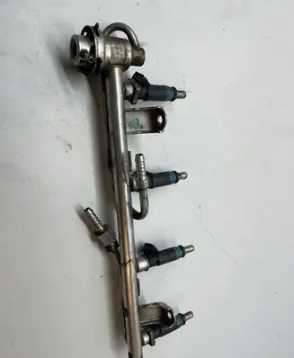 Fuel main line pipe