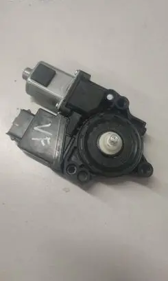 KIA Ceed Front door window regulator motor 82450A2010