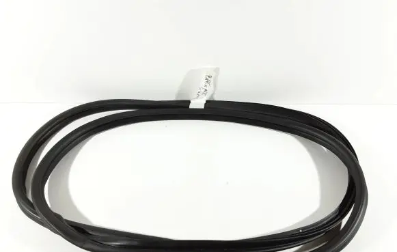 Trunk rubber seal (body)