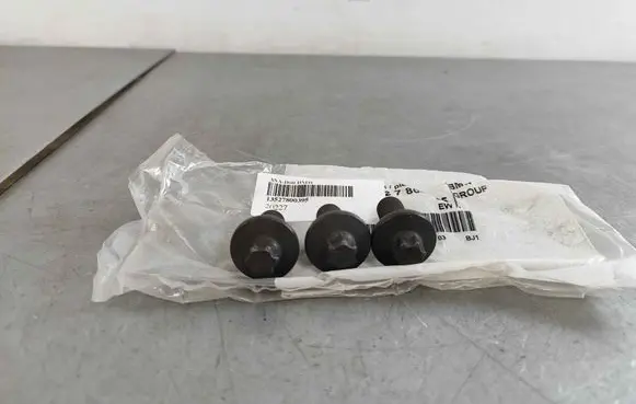 BMW 5 F10 F11 Nuts/bolts 13527800395 7800395