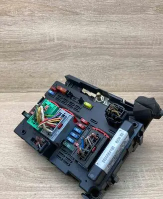 Peugeot 307 Fuse module 9650664180 43476880