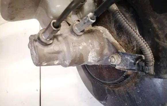 Lexus IS 220D-250-350 Master brake cylinder