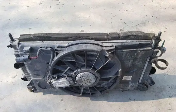 Ford Focus C-MAX Radiator set 