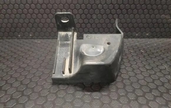 Citroen C5 Rear bumper mounting bracket 9643745380