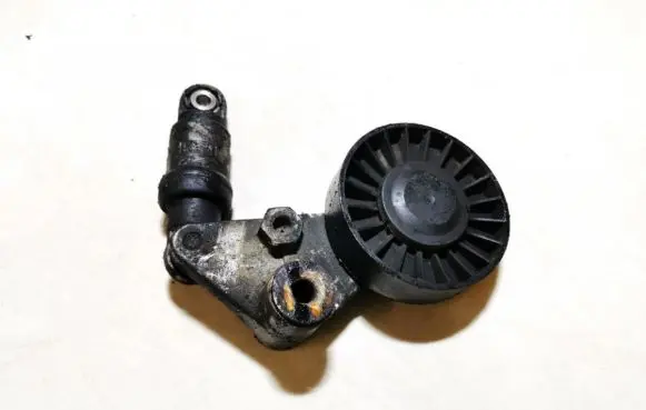 Opel Vectra B Generator/alternator belt tensioner 