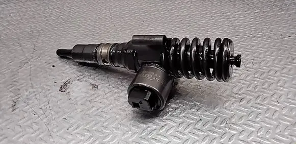 Audi A4 S4 B7 8E 8H Fuel injector 03G130073G 0414720404