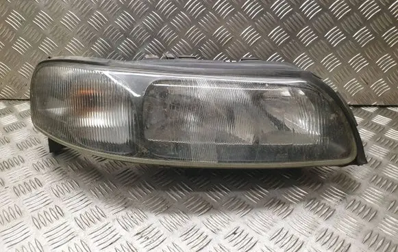 Volvo V70 Headlight/headlamp 8662922