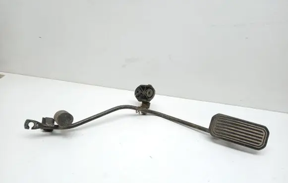 Toyota Corolla E90 Accelerator throttle pedal