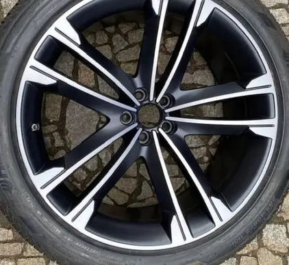 Audi Q8 R18 alloy rim 4M8071492