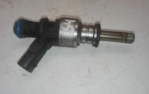 Audi A4 S4 B8 8K Fuel injector 06E036K SV1190211