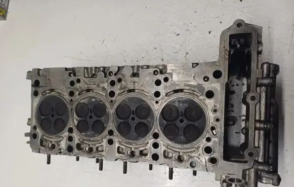 Mercedes-Benz Sprinter W906 Engine head R651016