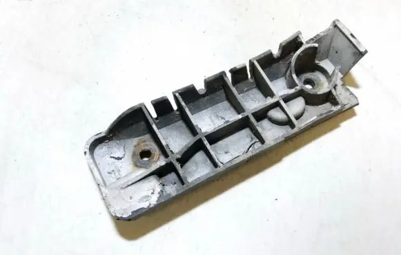 Audi A4 S4 B6 8E 8H Front bumper mounting bracket 8e0807283