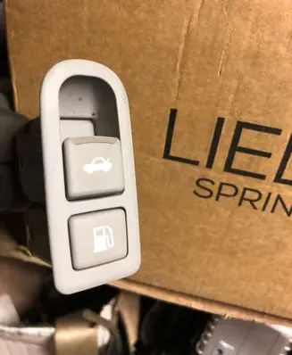 Hyundai Sonata Tailgate opening switch 935553k000 225553K000