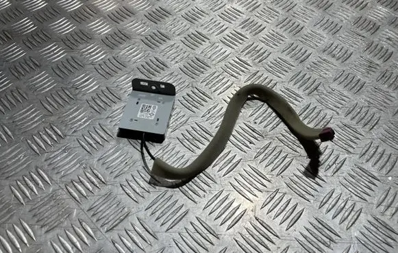 Renault Captur II Aerial GPS antenna 282120588R