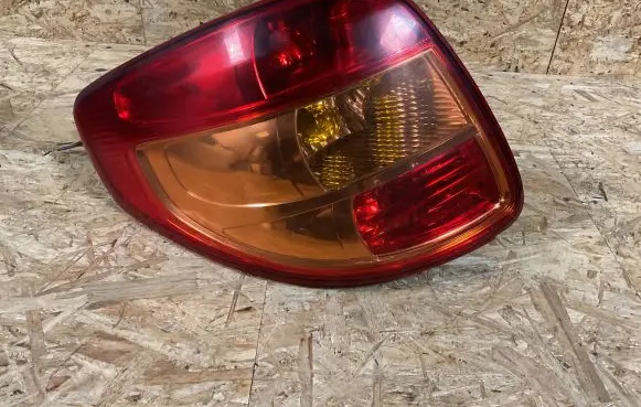 Suzuki SX4 Rear/tail lights 22016684