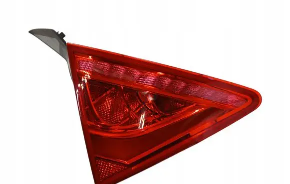 Audi A7 S7 4G Tailgate rear/tail lights 4G8945093