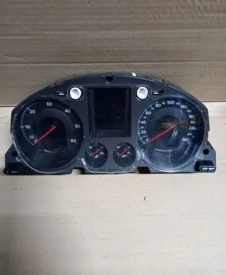 Volkswagen PASSAT B6 Speedometer (instrument cluster) 3C0920870Q