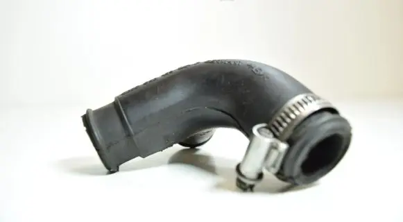 Audi A6 S6 C5 4B Breather/breather pipe/hose 06B103221P