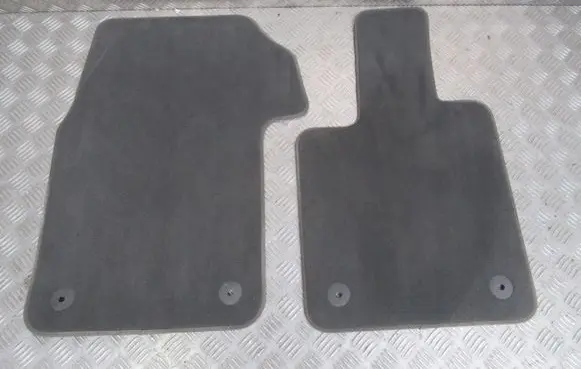 Volkswagen Multivan T5 Interior carpet CA0100
