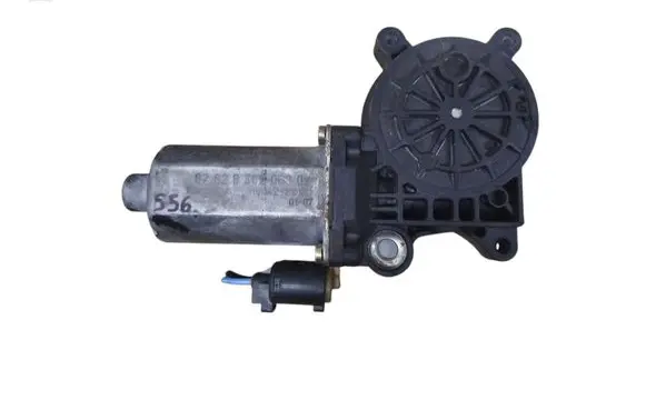 BMW 3 E46 Front door window regulator motor 8362063 676283620630 0130821716
