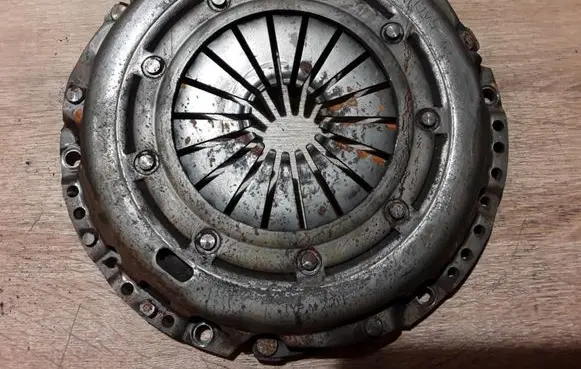 Ford Focus Pressure plate 063082000629 M240E