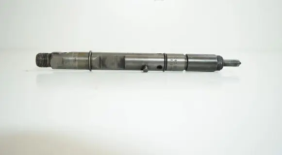Audi A4 S4 B5 8D Fuel injector 059130201AE