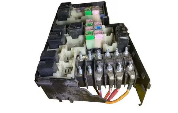 Volvo V50 Fuse box set 8688040 518818000