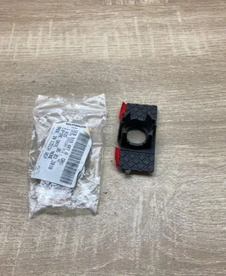 Skoda Octavia Mk3 (5E) Rear parking sensor holder (PDC) 5E0919487A