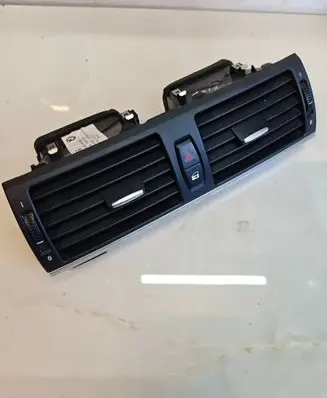 BMW X5 E70 Dash center air vent grill 9210705 BMWE70