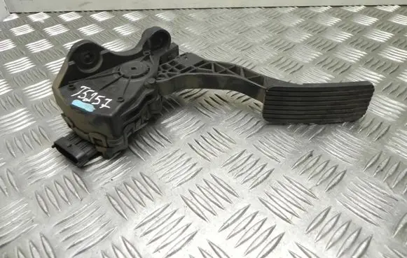 KIA Ceed Accelerator throttle pedal 327002R300 T5257