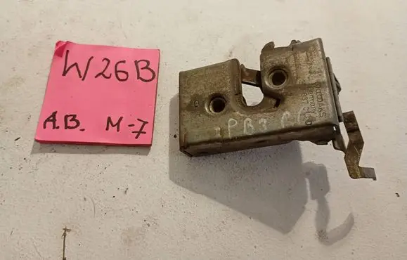 Volkswagen PASSAT B4 Front door lock 1212123