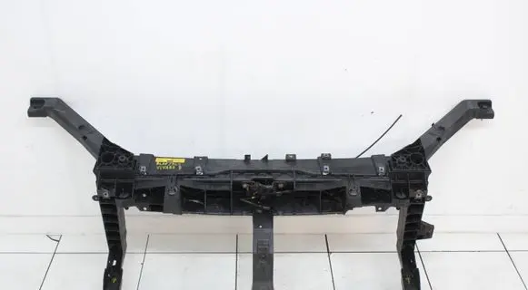 Opel Vivaro Radiator support slam panel