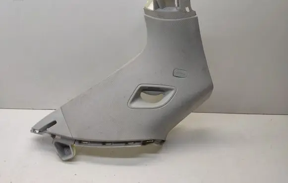 Audi Q7 4M (D)pillar trim (top) 4M0867245B