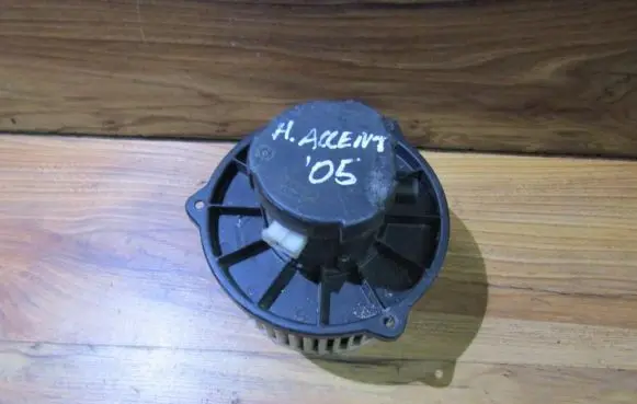Hyundai Accent Heater fan/blower 9711624951