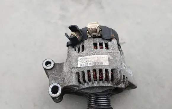 Ford Focus Generator/alternator 98AB10300GL