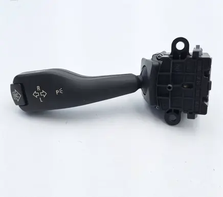BMW 5 E39 Indicator stalk 8363668 61318363668 01104010