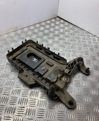 Battery box tray