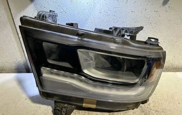 Dodge VAN RAM Headlight/headlamp SEQ036810 KN616579