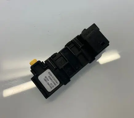 Mercedes-Benz E C207 W207 Outside/external air temperature sensor A2048210851 2940708500 0A003C01A002