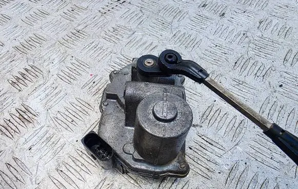 Audi A8 S8 D3 4E Intake manifold valve actuator/motor 059129086M