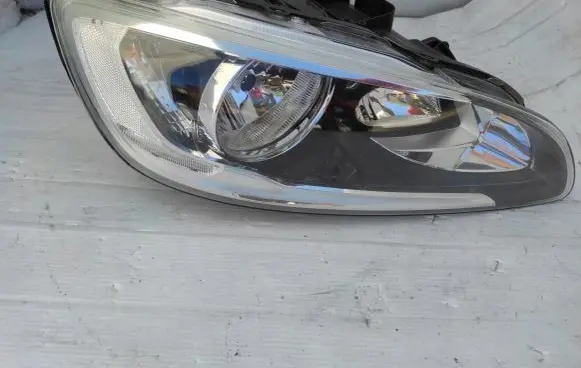 Volvo S60 Headlight/headlamp