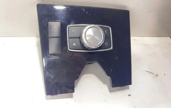 Mercedes-Benz E W212 Head unit multimedia control A2126806493 A2129051202